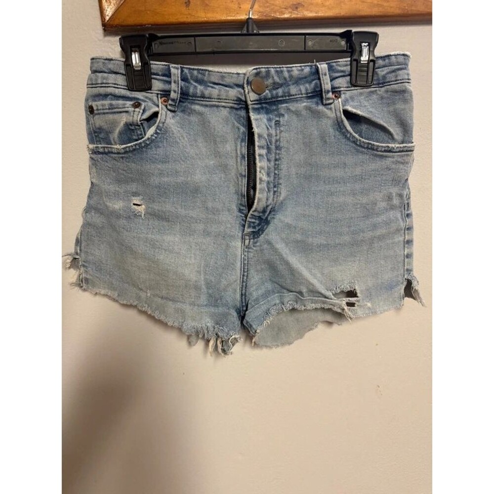 ASOS Denim distressed short size 32/30